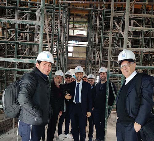 visiting construction of Tiferet Yisrael